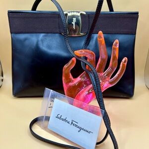 Vintage chocolate brown SALVATORE FERRAGAMO CROSSBODY CLUTCH Doctors bag top